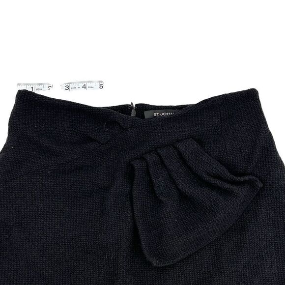 St. John black knit skirt with fabric detail size 8 - Picture 5 of 7